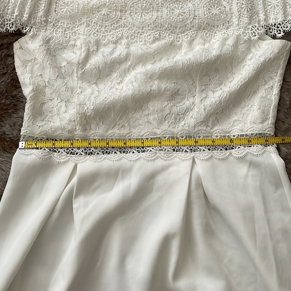 Francesca’s White Lace Bodice Off-the-Shoulder Mini Dress Small NWT - Picture 6 of 11